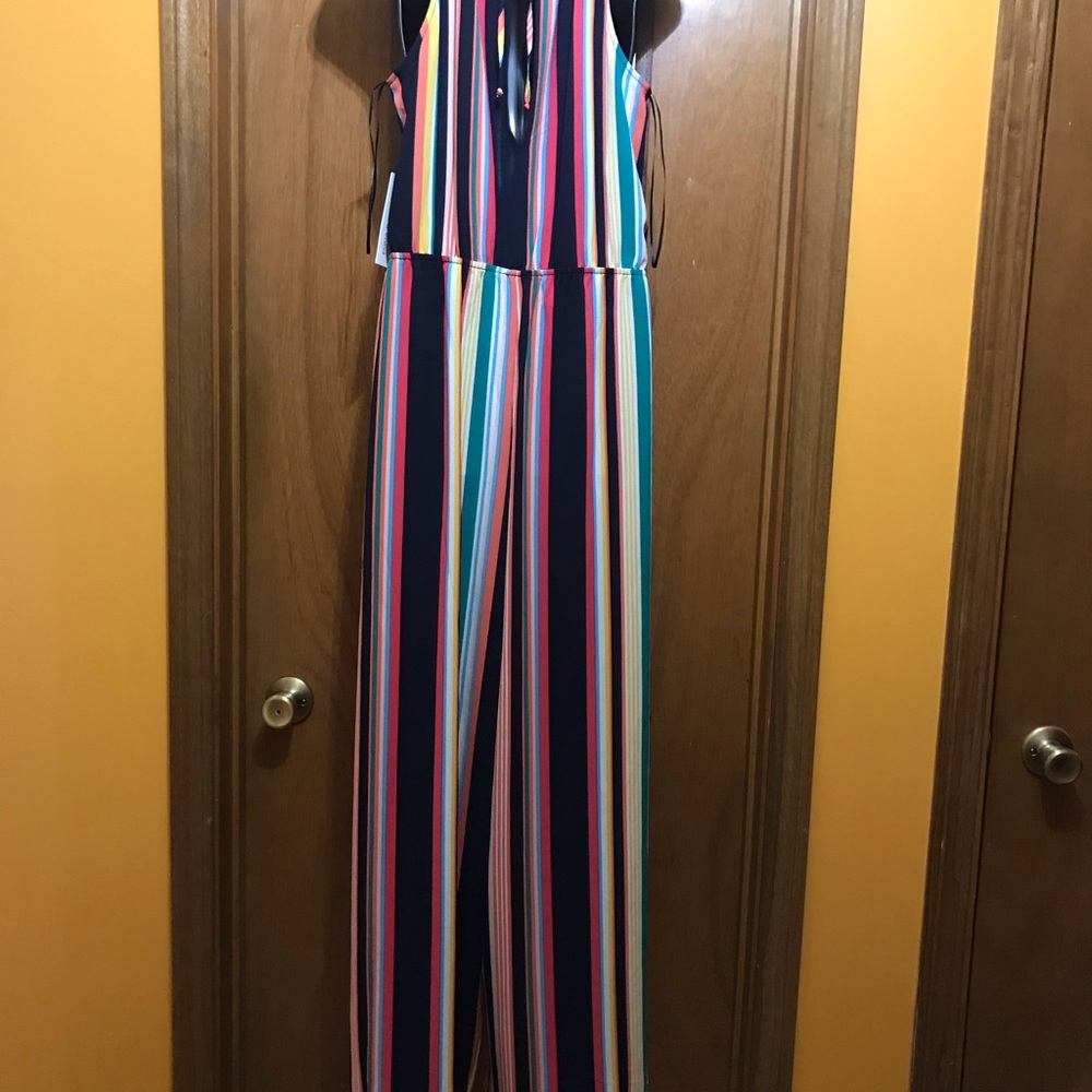 Jumpsuit - Picture 7 of 8